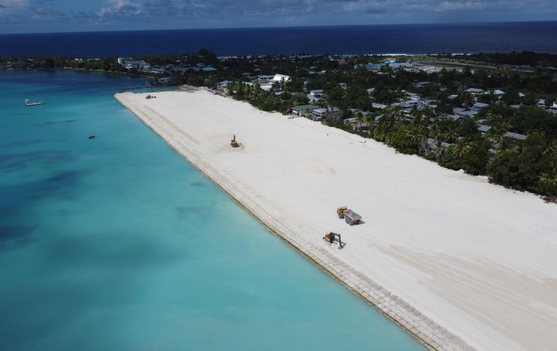 Land reclamation is underway in Tuvalu’s capital, Funafuti, to protect communities from sea level rise. Photo: TCAP/UNDP Land reclamation is underway in Tuvalu’s capital, Funafuti, to protect communities from sea level rise